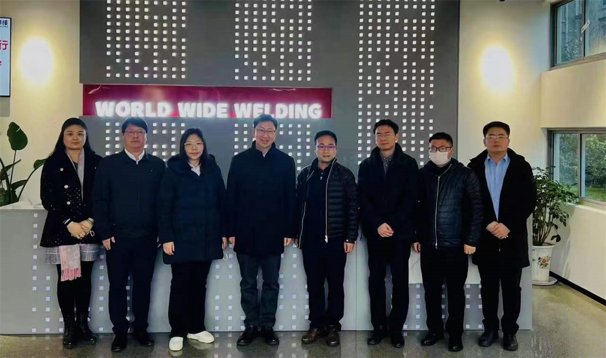 昆山市委常委、副市长胡健一行莅临万洲焊接参观调研